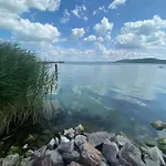 Neve Nincs Nyaralo - Oenallo Haziko- Privat Szfera Apartament Balatonfüred