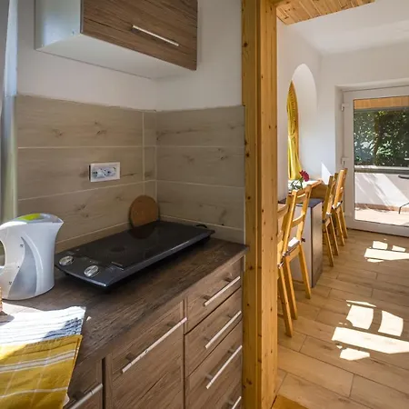 Apartment Neve Nincs Nyaralo - Oenallo Haziko- Privat Szfera