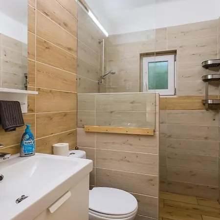 Neve Nincs Apartman