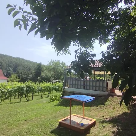 Apartamento Neve Nincs - önálló Házikó- Privát Szféra