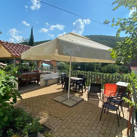 Apartamento Neve Nincs - önálló Házikó- Privát Szféra